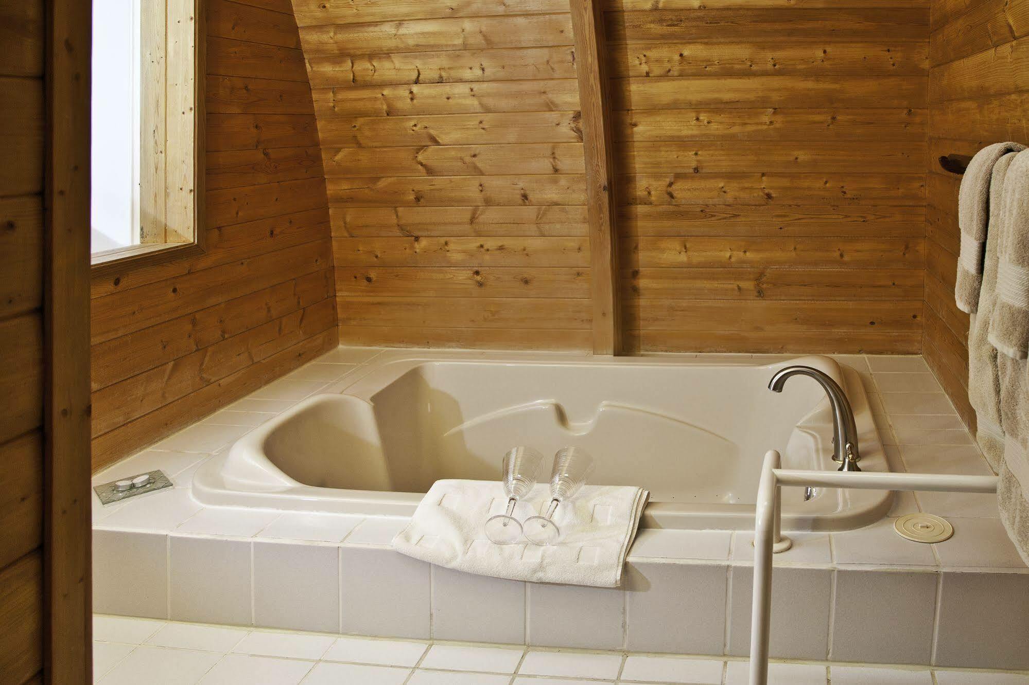 Mineral Springs Resort Fernwood Esterno foto
