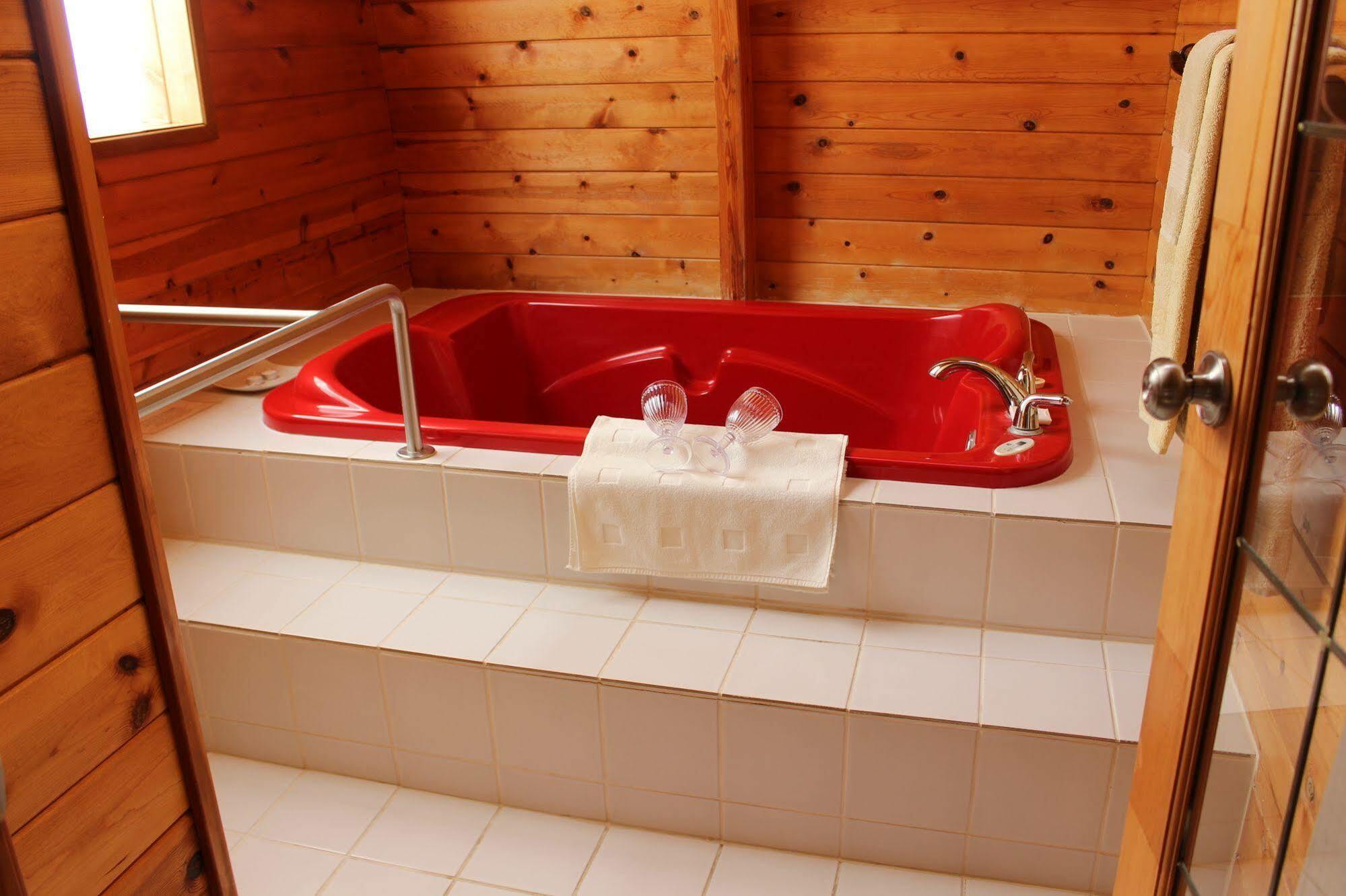 Mineral Springs Resort Fernwood Esterno foto