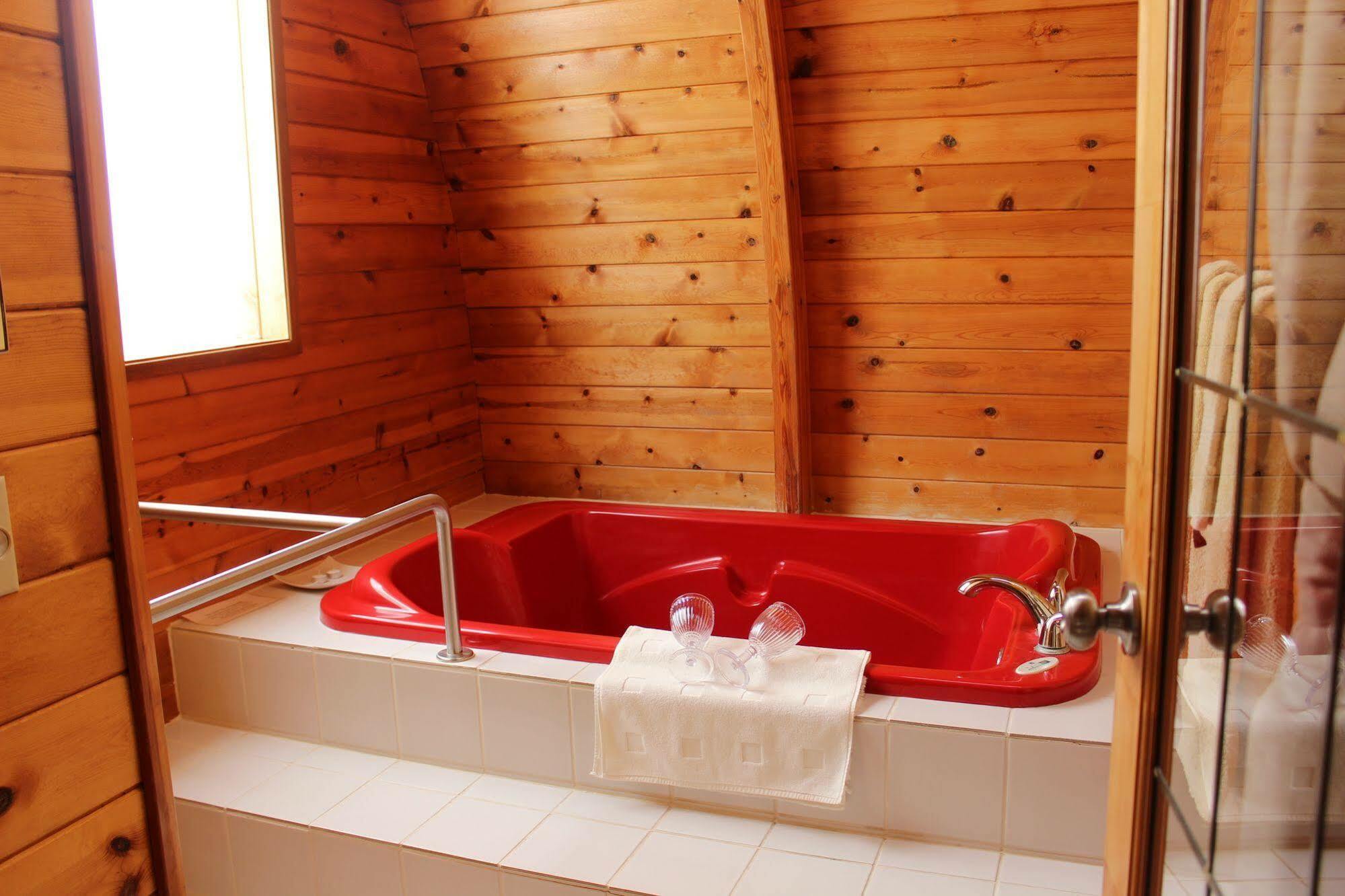 Mineral Springs Resort Fernwood Esterno foto